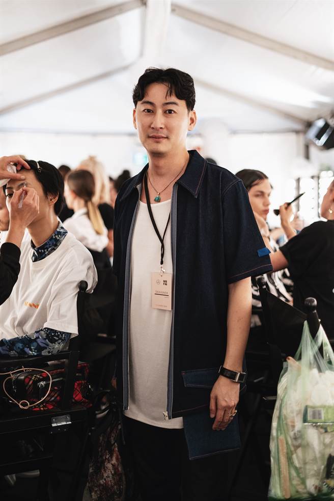 黄世舜，旅德服装设计师，服装品牌「#DAMUR」创立者，AW19/20 PREMIUM 新锐设计师大奖得主。（摄影／ silvernebula） 
