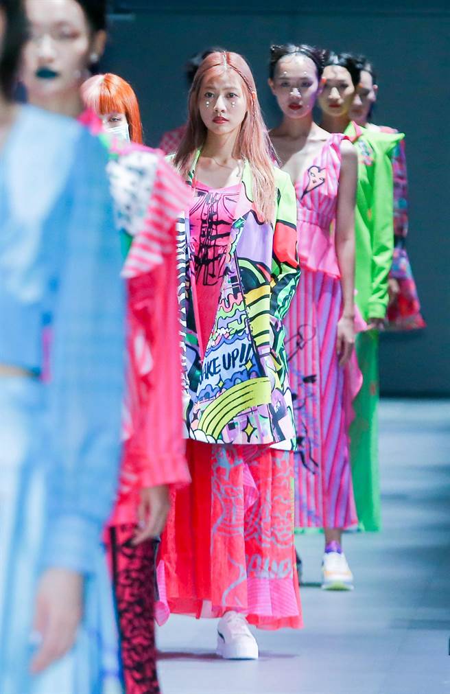 日星阿部玛利亚走秀被设计师大讚赏。（粘耿豪摄）