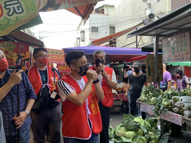 针对媒体人提到罢免陈柏惟会影响国安，删Q总部反问「民进党没人？」。(林欣仪摄)