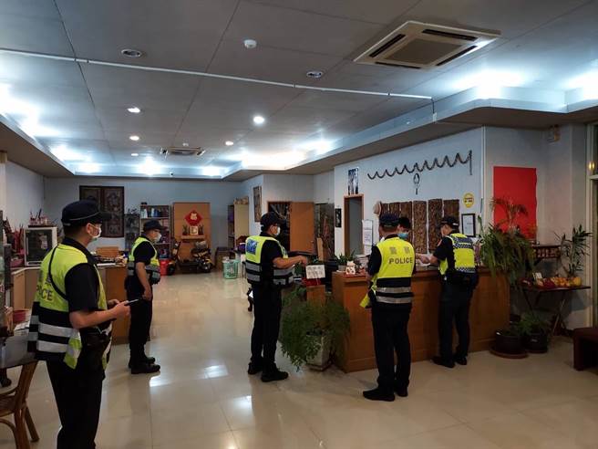 雙十國慶連續假期啟動，林口警擴檢拚治安顧交通。(林口分局提供)