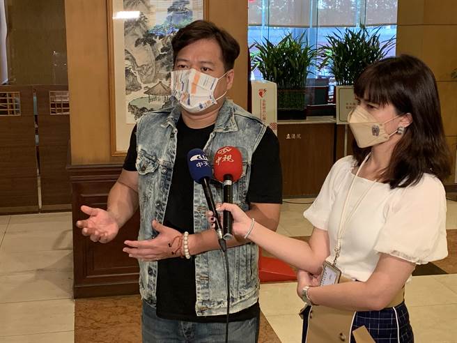 蔡政府上任後，特別預算編列常態化，中央政府明年底國債預估將達國債明年底達6.4兆，民眾黨立委邱臣遠痛批，中央財政紀律敗壞。（報系資料照）