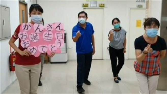 台南市安平警方拍影片祝贺分局长甘炎民生日，遭批马屁文化。（读者提供／程炳璋台南传真）