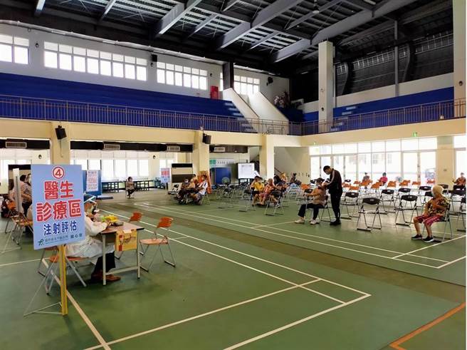 台中市政府預計開設5天快打站，可額外提供12萬劑的接種量能。（照片由讀者提供）