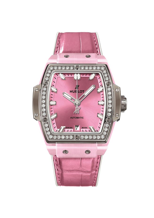 宇舶表Spirit Of Big Bang钛金属粉红陶瓷镶钻腕表，61万9000元。（宇舶表提供）