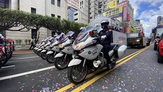 雙十國慶 新北警出動重機參加「台灣英雄大遊行」活動