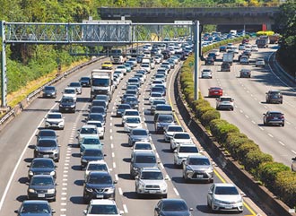 國慶出遊比中秋旺 阿中：口罩戴好