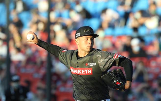 樂天桃猿曾仁和。（陳怡誠攝）