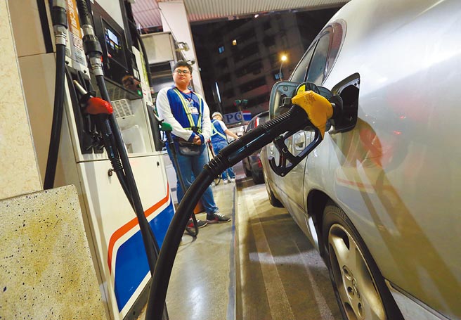 全球抢天然气，冬天取暖旺季恐再带动油价攀升。（中油提供）