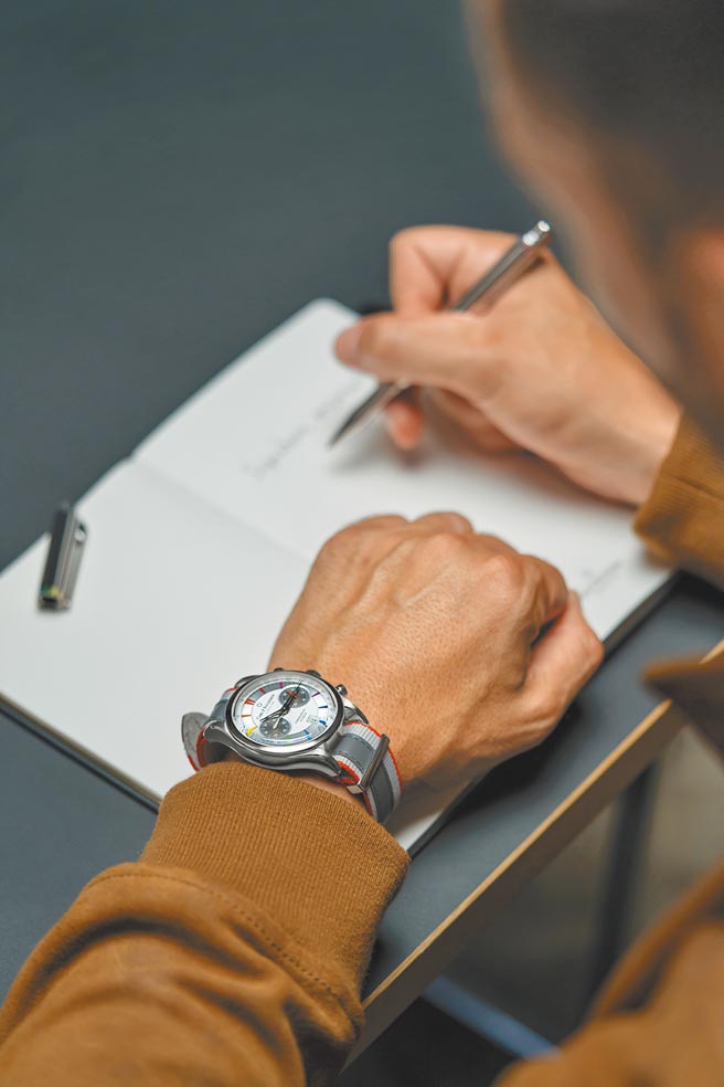 宝齐莱与瑞士笔具品牌Caran d’Ache跨界合作，名表与名笔相互彰显，更添艺文品味。（ Carl F.Bucherer提供）