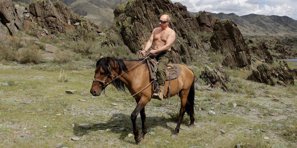 普丁光着上身骑马的照片，它引发各种改图，最有名的就是普丁骑熊，连他自己都拿此事开玩笑。(图/俄罗斯官方推特)(photo:ChinaTimes)