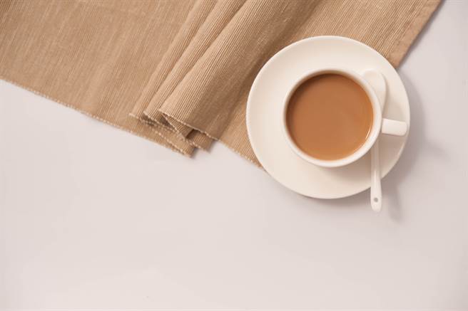 想靠喝奶茶揪出胰臟癌？醫揭：喝這飲品效果相同。(示意圖/Shutterstock)