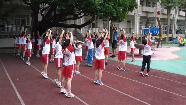 北市卫生局表示，9位居家隔离者，第5天採检结果皆为阴性；教育局则表示，学校是否如期復课将在下午开会做讨论。图为示意图。（本报资料照）