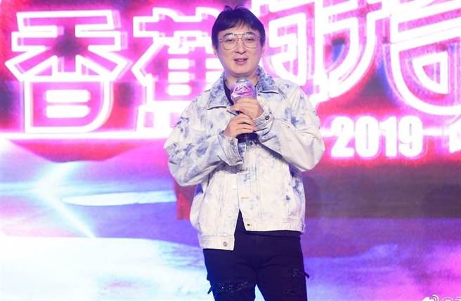 大陸萬達集團董事長王健林獨生子王思聰10日在微博發文，指出自己的大眾點評帳戶被別人改綁手機號。(翻攝自香蕉影業微博)