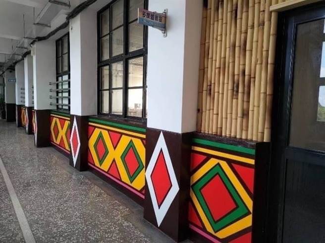 八斗國小為基隆原住民重點學校，外牆結合阿美族的圖騰藝術與建築風格。（基隆市政府提供／陳彩玲基隆傳真）