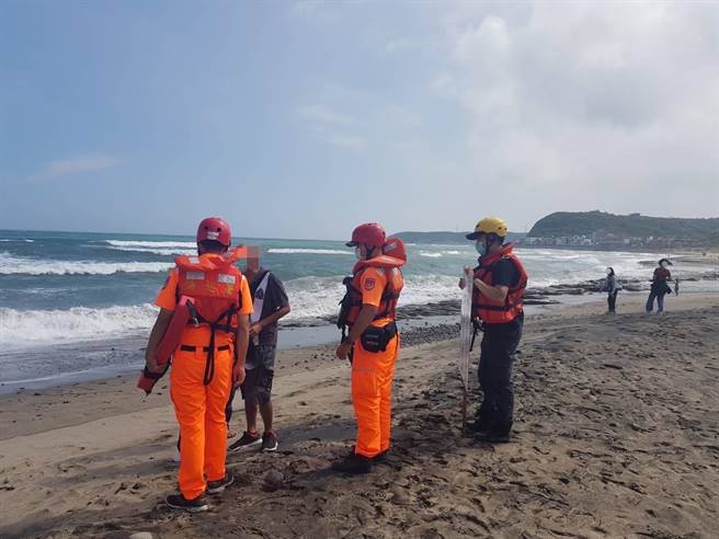 海巡署北部分署第二岸巡隊加強防溺聯合巡邏勤務。（海巡署提供／陳彩玲基隆傳真）