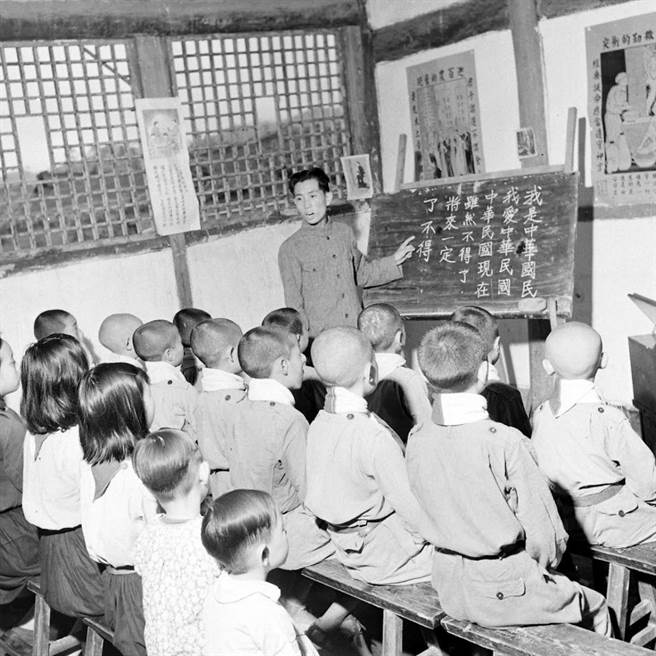 抗战时期的小学生。（示意图，取自网路）