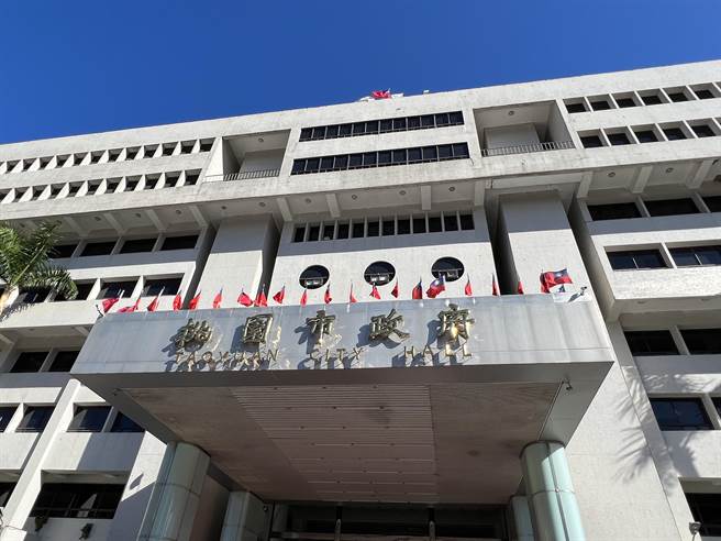 桃园市政府553位工友 ，明年元旦起比照公务员享有健康检查补助。（蔡依珍摄）