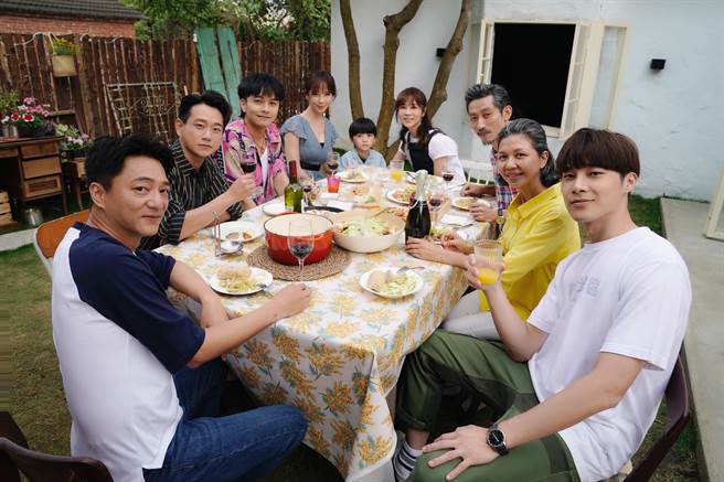 《俗女养成记2》昨晚播出最终回。（华视、CATCHPLAY提供）