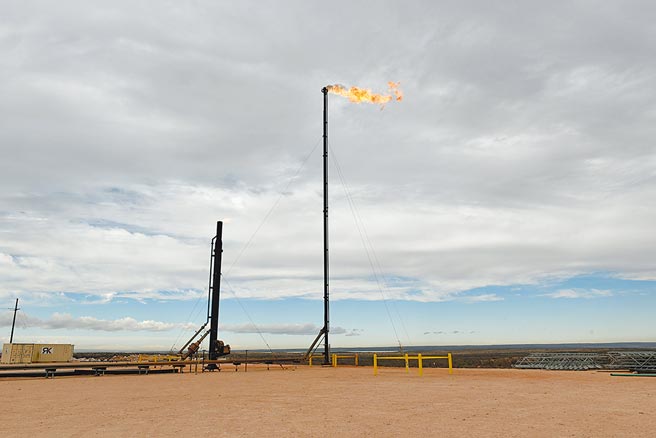 天然氣與電力價格節節攀升，今年冬季歐洲可能有數千萬家庭負擔不了昂貴的暖氣費用。圖／路透