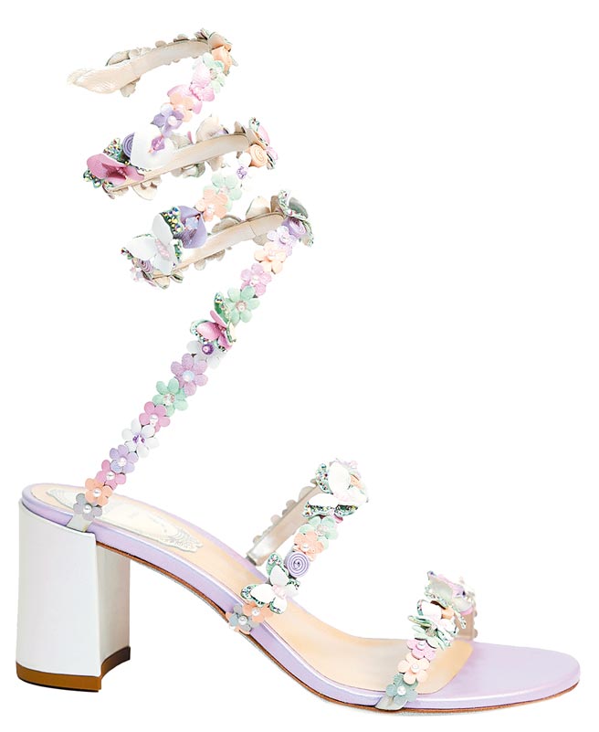 Rene Caovilla Bouquet 花卉凉鞋5万3800元。（Rene Caovilla提供）