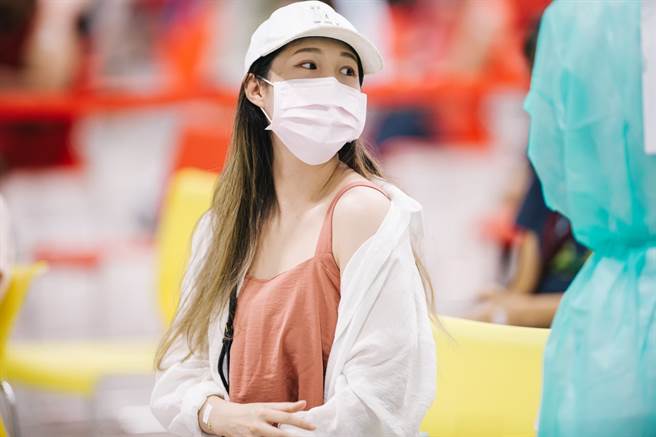 第11轮疫苗今上午10点开放AZ第二剂上网预约，符合资格大约有97万人。（图／示意图，记者郭吉铨摄影）