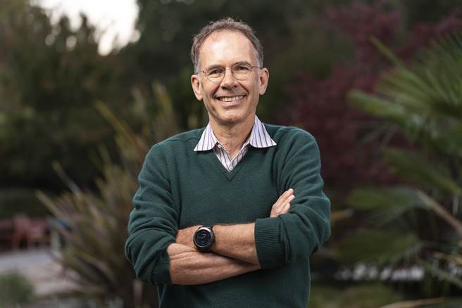 因本斯（Guido W. Imbens）(图／美联社)