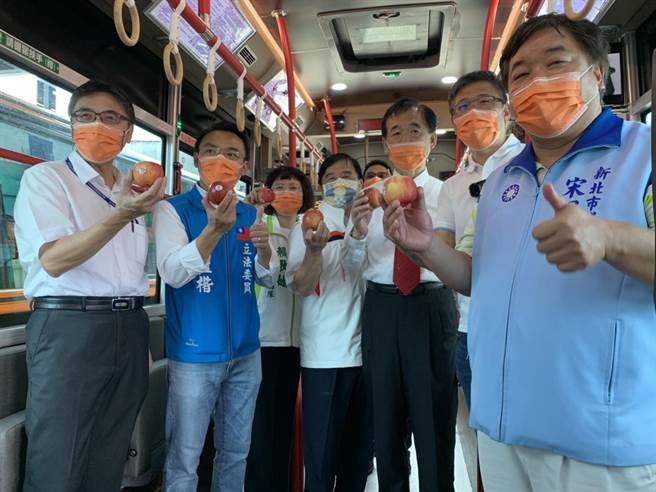 新北579路线升级电动公车 总数突破76辆。（新北市交通局提供）