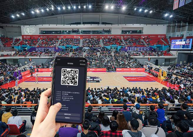 街口支付APP全新售票平台正式上线，将独家优先贩售新竹街口攻城狮上半季例行赛主场赛事的单场票。（街口提供）