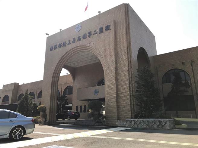 對於李正邦舉行網拍會，橋頭地檢署檢察官12日獲報後，已訂期傳喚李正邦到案說明，將再確認其病況，並請高雄第二監獄重行評估是否入監執行。（本報資料照片）