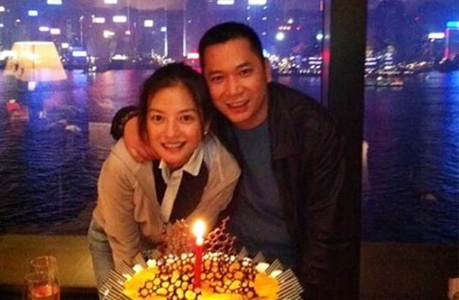 趙薇和老公黃有龍因合約問題被告，下月開庭。（圖／翻攝自微博）