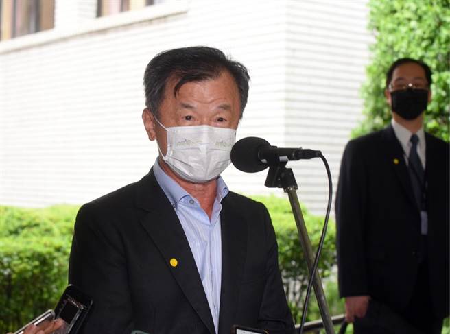 陸委會主委邱太三12日於立法院受訪時表示，蔡總統主要是重申跟強調中華民國存在的事實，「特別是在北京當局想假借辛亥革命移花接木的當下，我們特別要強調中華民國到現在仍然屹立不搖，這樣的一個國際公認的事實」。（陳信翰攝）