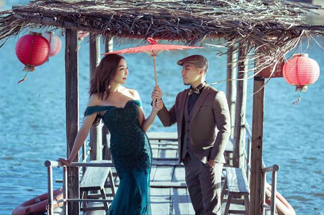 李宓和老公巧思將婚紗照剪成〈原來在身邊〉MV。（法國巴黎/法國巨星提供）
