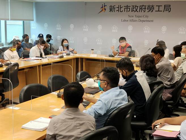 新北市勞工局今召開榮工工程移工爭議案協調會，助勞資達成和解並替移工爭取近千萬元薪資差。（新北市勞工局提供）