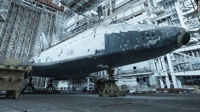 摄影师蓝达在2015年记录到的风暴号太空梭，还没有被乱涂。(图/David de Rueda instagram)