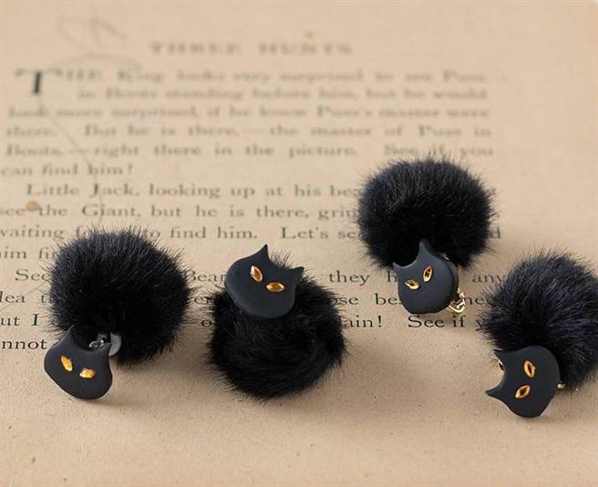 chica 3F 貓與毛球 ， 軟陶耳環 、耳夾，745元。（Pinkoi提供）