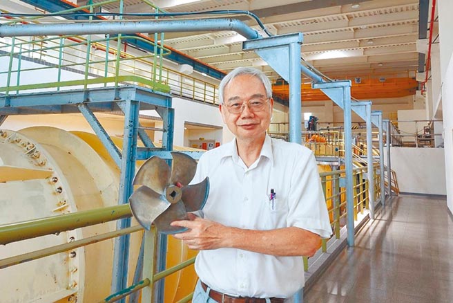 海大柯永泽教授设计端板螺桨，大幅降低震动噪音，获科技部杰出技术移转贡献奖。图／海大提供