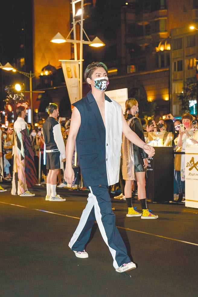 BL劇男神楊宇騰受邀為#DAMUR走秀。（#DAMUR提供）