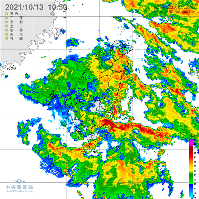 台灣上空蓋滿對流雨胞，強降雨狂炸。(翻攝自氣象局)