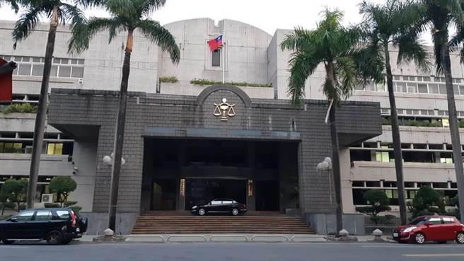 国小放夹娃娃机首例，屏东某国小校长称「每夹必中」奖励学生却涉贪。(中时资料库)