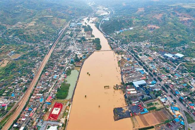 大陸山西省2日至7日遭遇大雨，造成嚴重水災，當地1783處文物不同程度受損。（中新社）