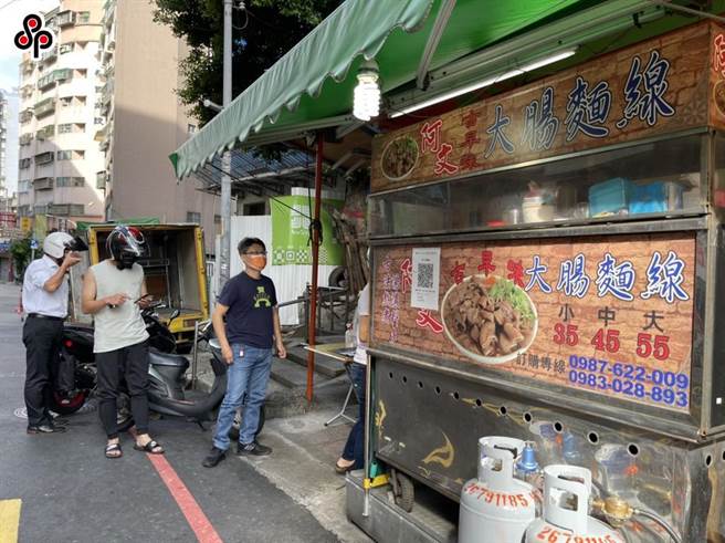 主計長朱澤民脫口而出一碗蚵仔麵線「大概20塊左右」，引發各界譁然，業者均表示，如此價格根本不可能存在。(本報資料照)