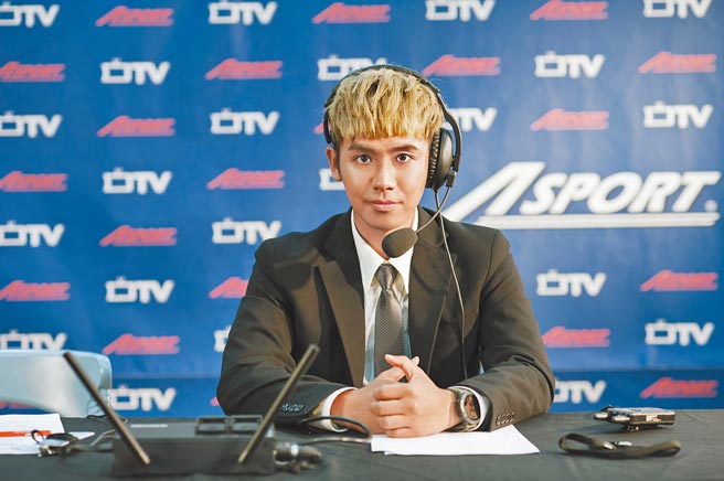 鼓鼓日前受高雄市政府之邀拍攝疫苗宣傳短片。（相信音樂提供）