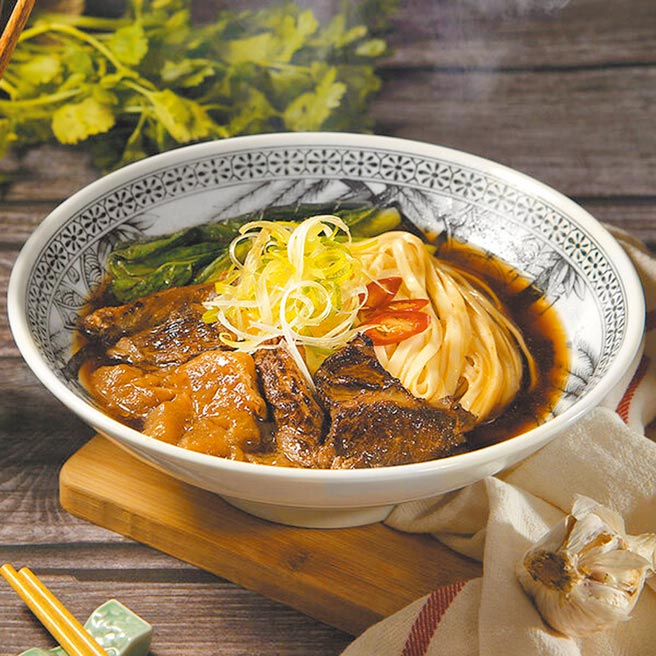 阿舍食堂老饕半筋半肉牛肉麵，获得评选亚军。（阿舍食堂提供）
