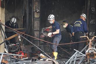 城中城火災搜救已9小時 1消防員受傷送醫