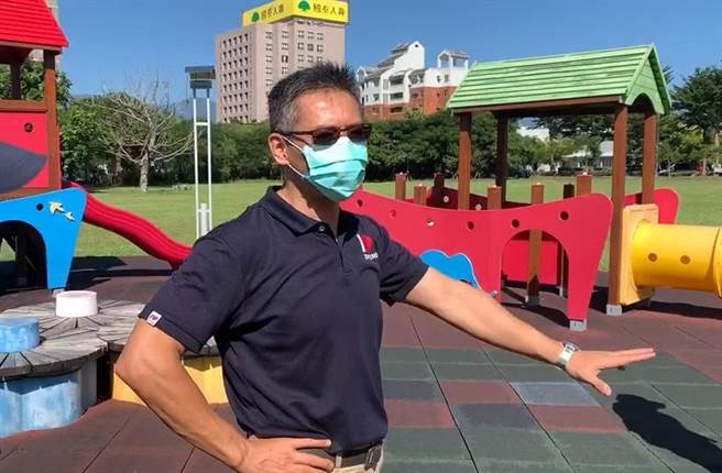 前台東市長賴坤成稱「全運會台東選手8天僅補助4天住宿及膳食費」，台東縣府教育處體育及保健科長林邦遠出面回應並非事實。（蔡旻妤攝）