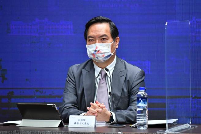 高雄城中城大楼火灾酿8人死亡，行政院发言人罗秉成表示，苏揆已指派内政部长徐国勇赶赴现场视察，协助处理相关善后事宜。（行政院提供）