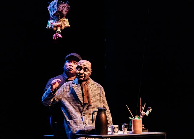 台中國家歌劇院「藝起進劇場—戲劇篇」，由真快樂掌中劇團演出《My Puppet My Life》。（國家歌劇院提供／陳淑芬台中傳真）