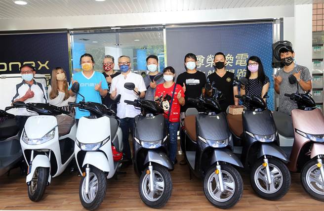 面对激烈竞争，光阳KYMCO首创的尊荣换电服务，让消费者在贴心、便利、尊荣的使用体验中，建构对IONEX的品牌认同与向心力。(图/中时新闻网摄)