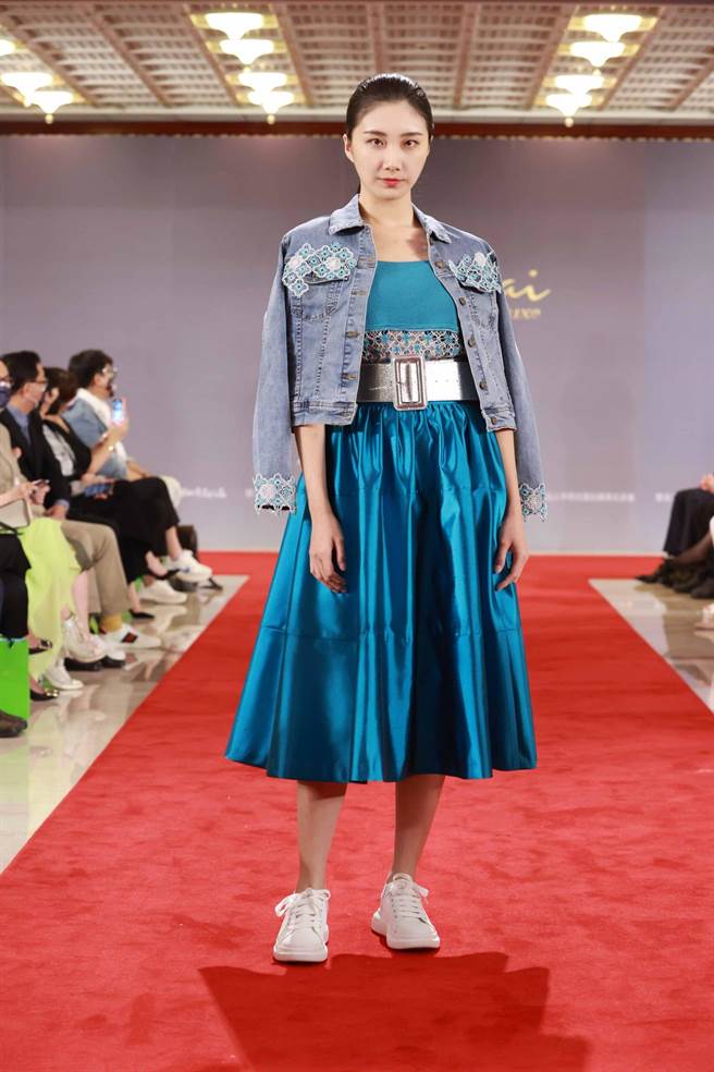 Liyu Tsai 2022春夏系列以窗花、花磚結合西方元素。（臺北時裝週提供）