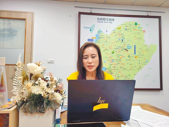 台南市政府觀光旅遊局長郭貞慧受邀參與「雲嘉南濱海觀光圈與大陸組團社視訊推介會」。（觀旅局提供／洪榮志台南傳真）